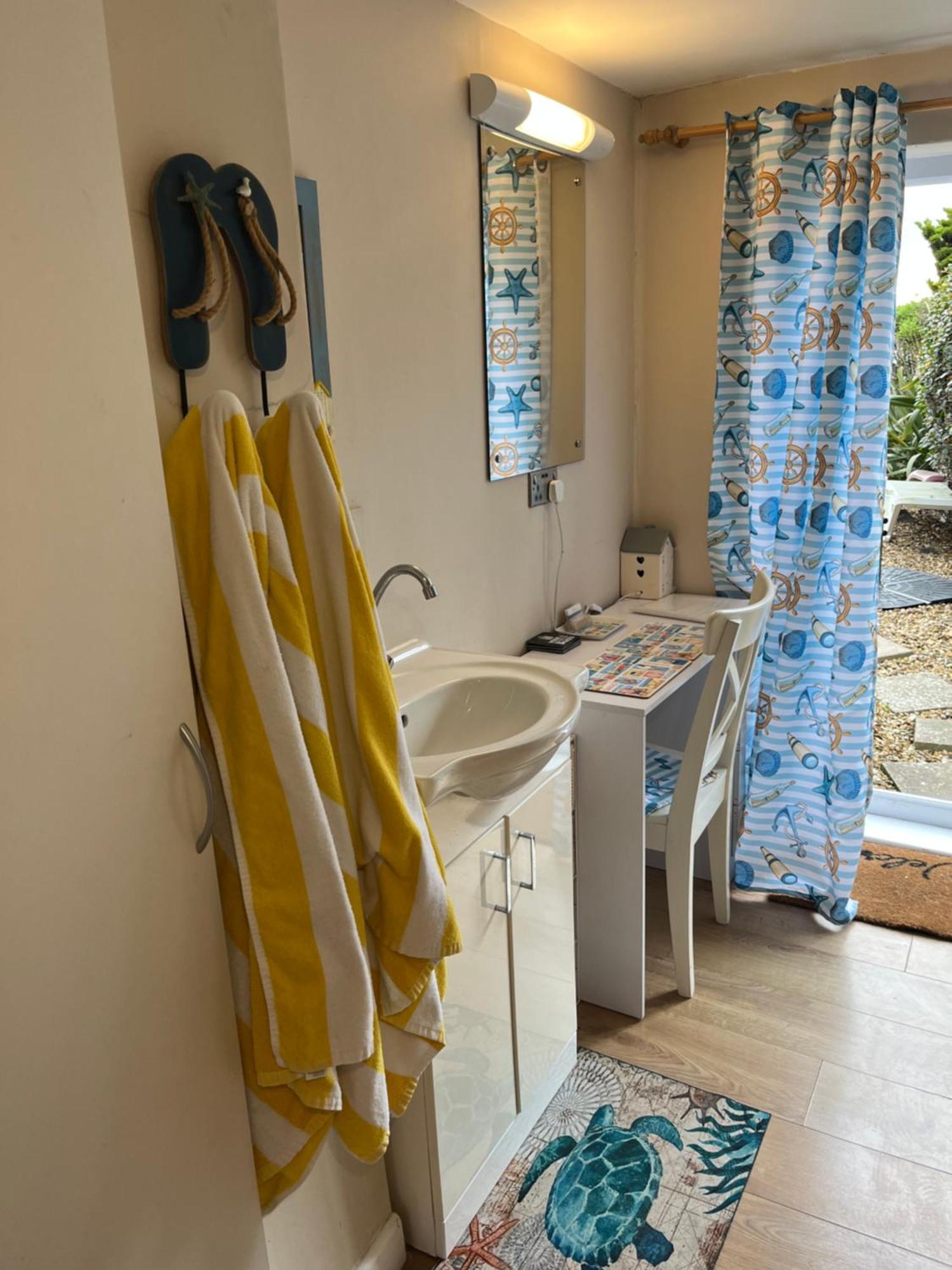 Cove Cott Guest Accommodation Warsash Екстериор снимка